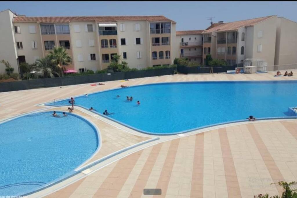 Appartement Tres Agreable Frejus Bagian luar foto